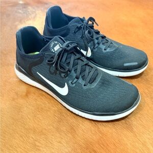 Nike Free Run Black and White Women's Running Shoes